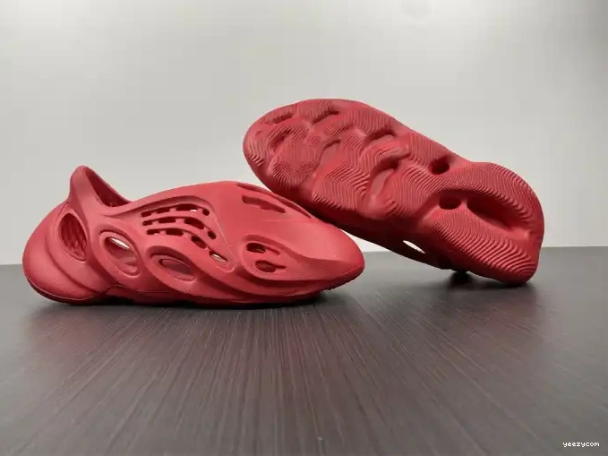 Yeezy CW3355 Red Foam Adidas 0623